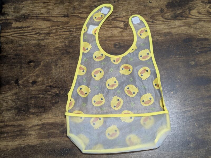 セリア離乳食エプロン
